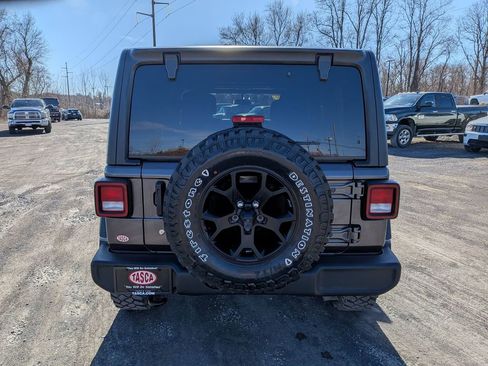 Used 2020 Jeep Wrangler Unlimited Sport image 4