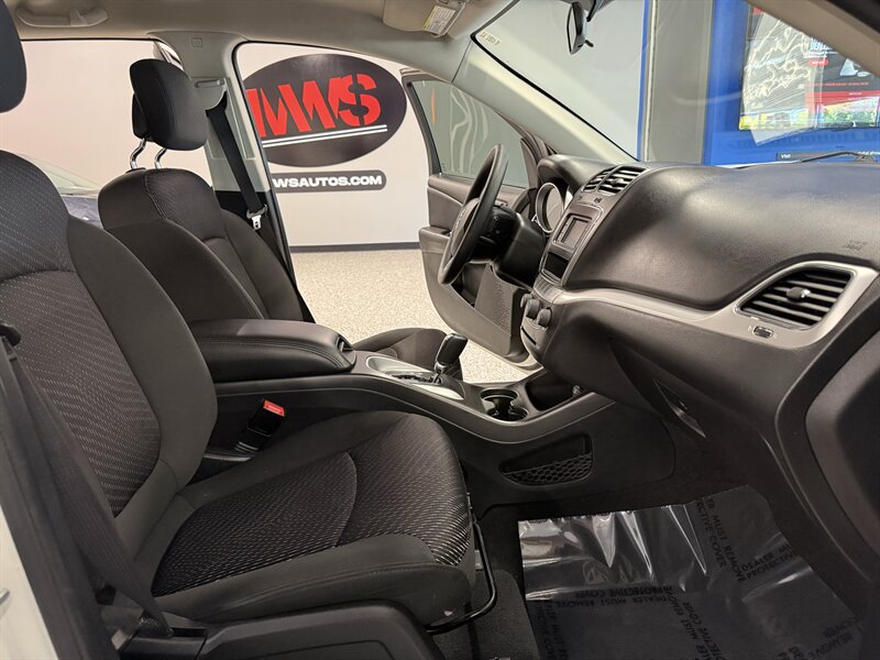 Used 2018 Dodge Journey SE FWD image 12