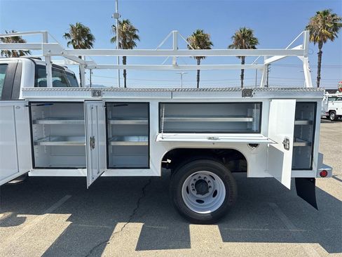 New 2024 Ford F550 2WD Regular Cab Super Duty image 16