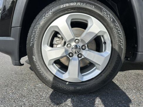 Used 2021 Jeep Compass Latitude image 12