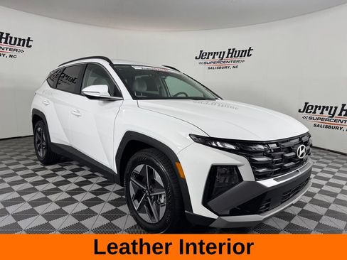 Used 2026 Hyundai Tucson SEL FWD image 6