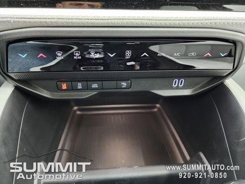 New 2026 Jeep Cherokee Laredo image 15