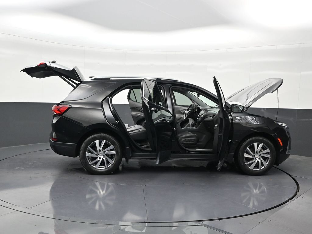 Used 2023 Chevrolet Equinox Premier FWD image 35