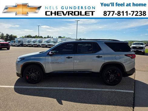 Used 2023 Chevrolet Traverse Premier w/ Redline Edition AWD/4WD image 4