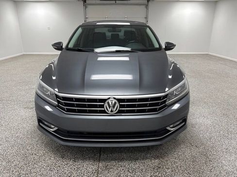 Used 2016 Volkswagen Passat 1.8T SEL Premium image 2