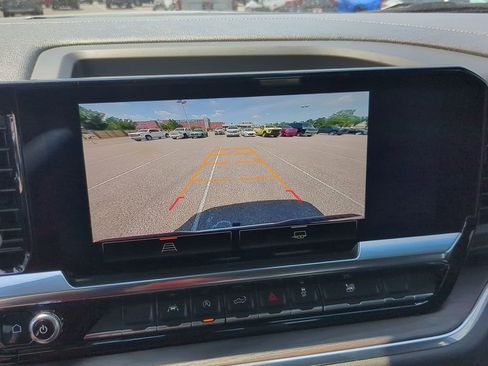 Used 2024 GMC Sierra 1500 SLT image 15