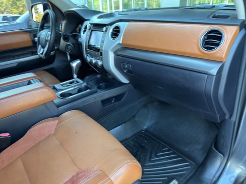 Used 2018 Toyota Tundra SR5 image 17