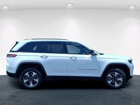 Used 2024 Jeep Grand Cherokee Limited 4xe AWD/4WD image 7