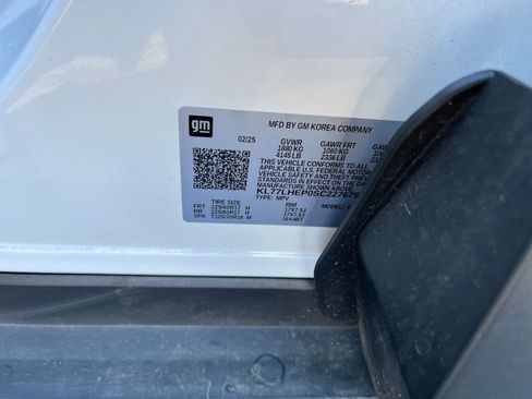 Used 2025 Chevrolet Trax LT image 27