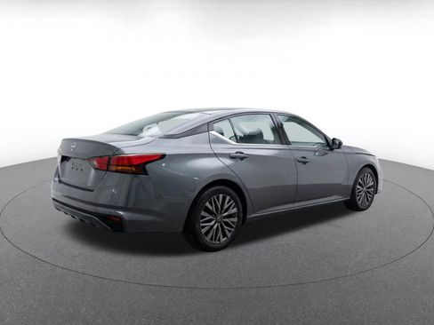 Used 2026 Nissan Altima 2.5 SV FWD image 9