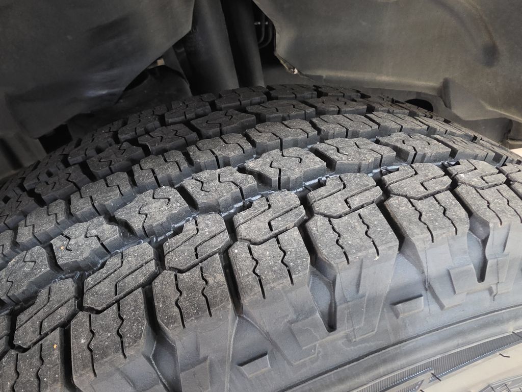 Used 2024 Jeep Wrangler Unlimited Sport AWD/4WD image 26