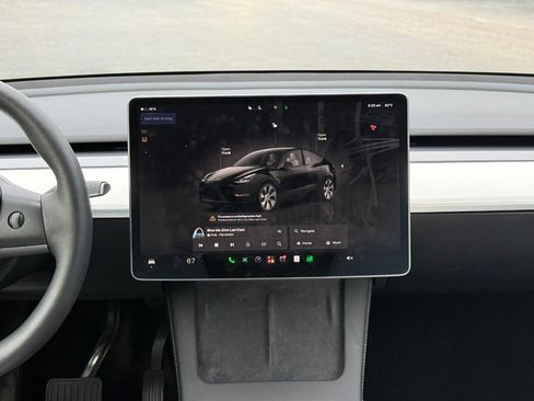 Used 2024 Tesla Model Y Long Range AWD/4WD image 15
