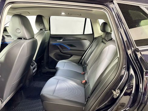 New 2026 Volkswagen Tiguan SE image 20