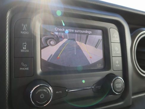 Used 2021 Jeep Wrangler Unlimited Sport image 33