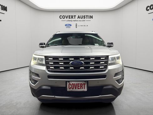 Used 2016 Ford Explorer XLT w/ Equipment Group 202A image 8