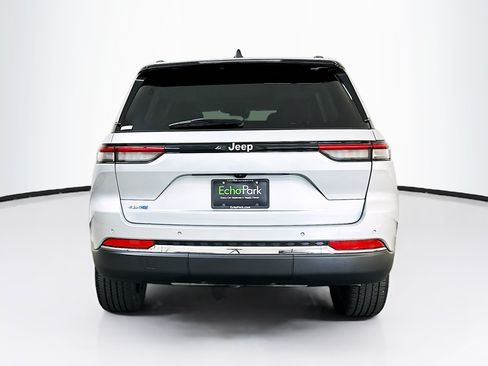 Used 2023 Jeep Grand Cherokee 4WD 4xe image 7