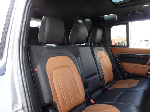 Used 2023 Land Rover Defender 110 X image 19