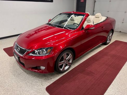 Used 2013 Lexus IS 250C RWD image 3