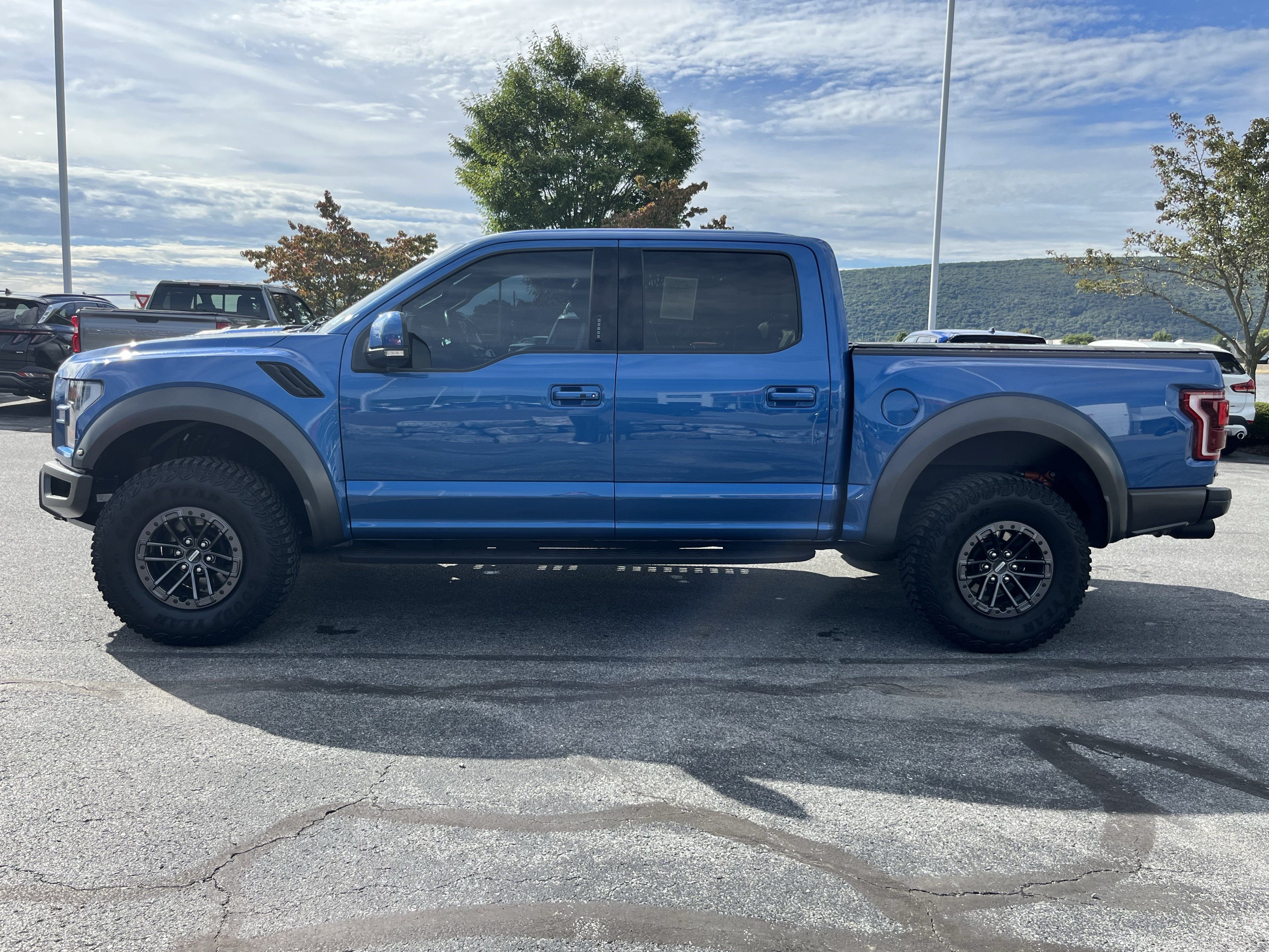 Used 2020 Ford F150 Raptor w/ Equipment Group 802A Luxury AWD/4WD image 9