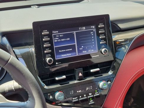 Used 2024 Toyota Camry SE image 28