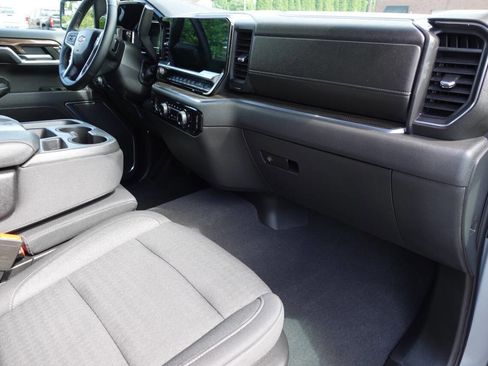 Used 2023 Chevrolet Silverado 1500 LT AWD/4WD image 35