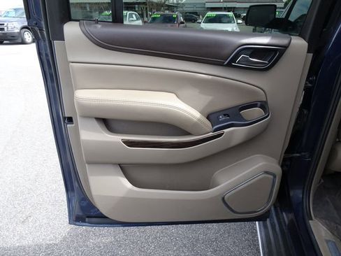 Used 2017 GMC Yukon XL SLT w/ Open Road Package image 16