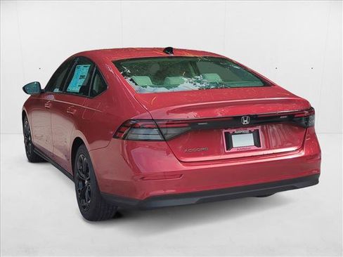 New 2025 Honda Accord SE image 7