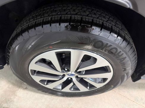 Certified 2025 Subaru Outback Premium w/ Popular Package #1A AWD/4WD image 13