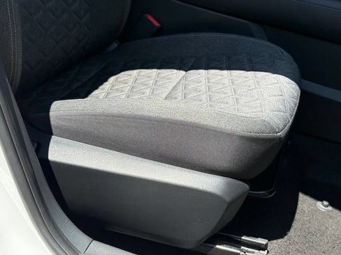 Used 2025 Nissan Kicks SV FWD image 24