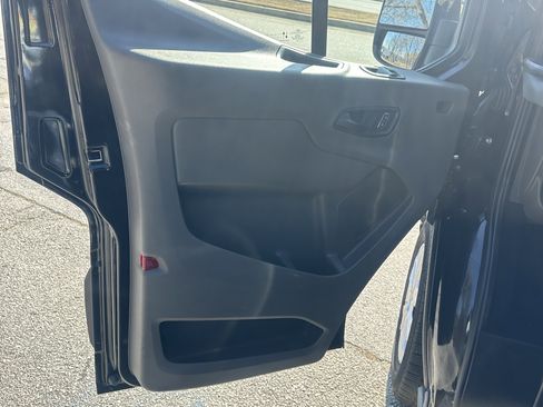 Used 2024 Ford Transit 350 XLT RWD image 13