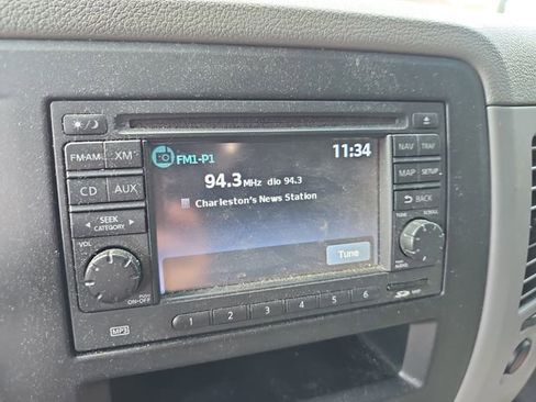 Used 2013 Nissan NV 3500 SL w/ Technology Pkg RWD image 18