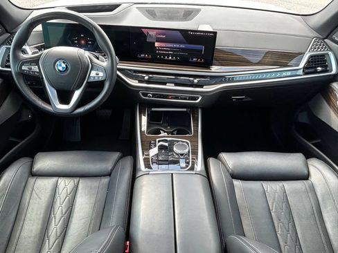 Used 2025 BMW X5 xDrive50e AWD/4WD image 10
