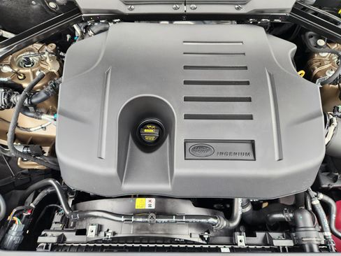 New 2026 Land Rover Defender 110 X-Dynamic SE image 31