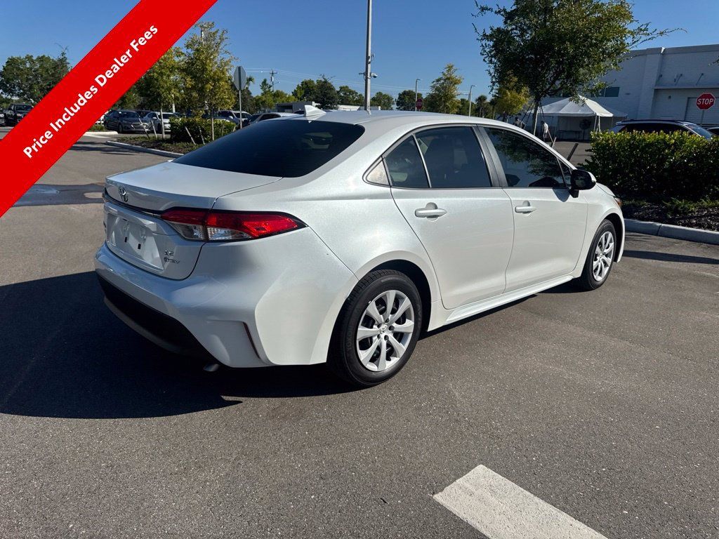 Used 2026 Toyota Corolla LE FWD image 5