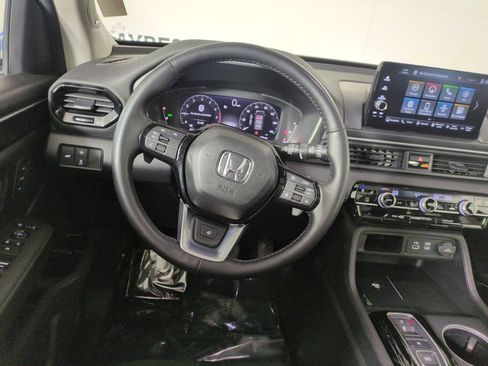 Certified 2024 Honda Pilot Elite image 17