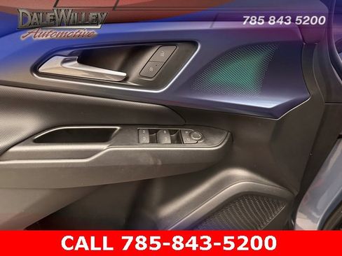 Used 2024 Chevrolet Equinox EV LT image 18