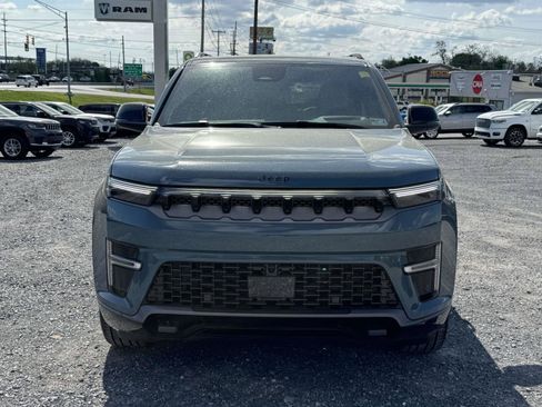New 2026 Jeep Grand Wagoneer Limited AWD/4WD image 6