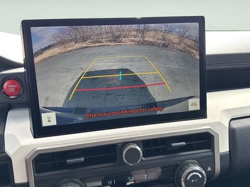 Used 2024 Toyota Tacoma TRD Off-Road image 25