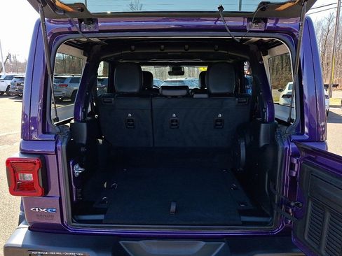 Used 2023 Jeep Wrangler Unlimited Sahara w/ Cold Weather Group image 33