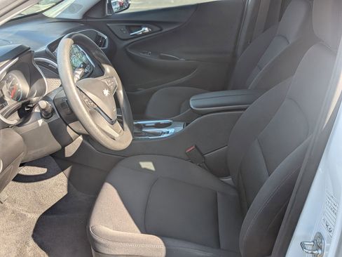 Used 2024 Chevrolet Malibu LT image 16