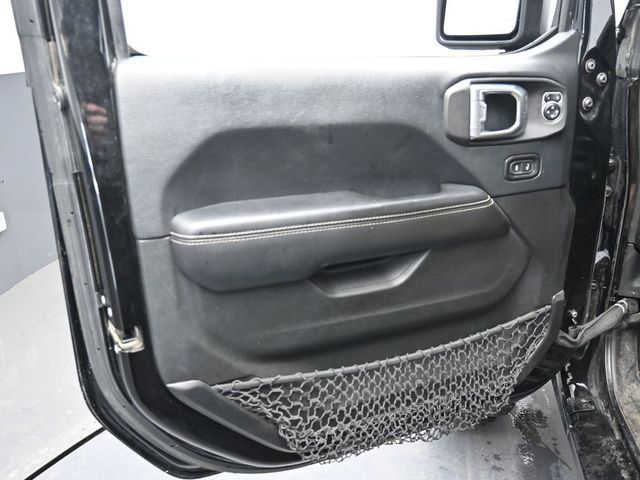 Used 2018 Jeep Wrangler Unlimited Rubicon AWD/4WD image 12