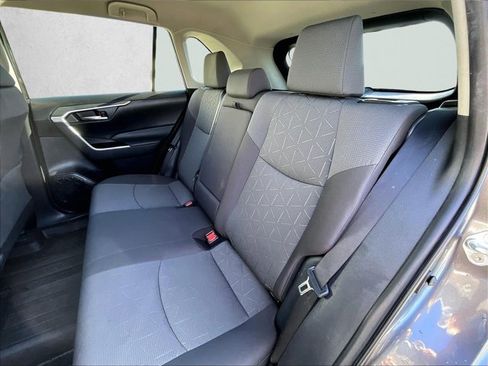 Used 2022 Toyota RAV4 XLE image 28