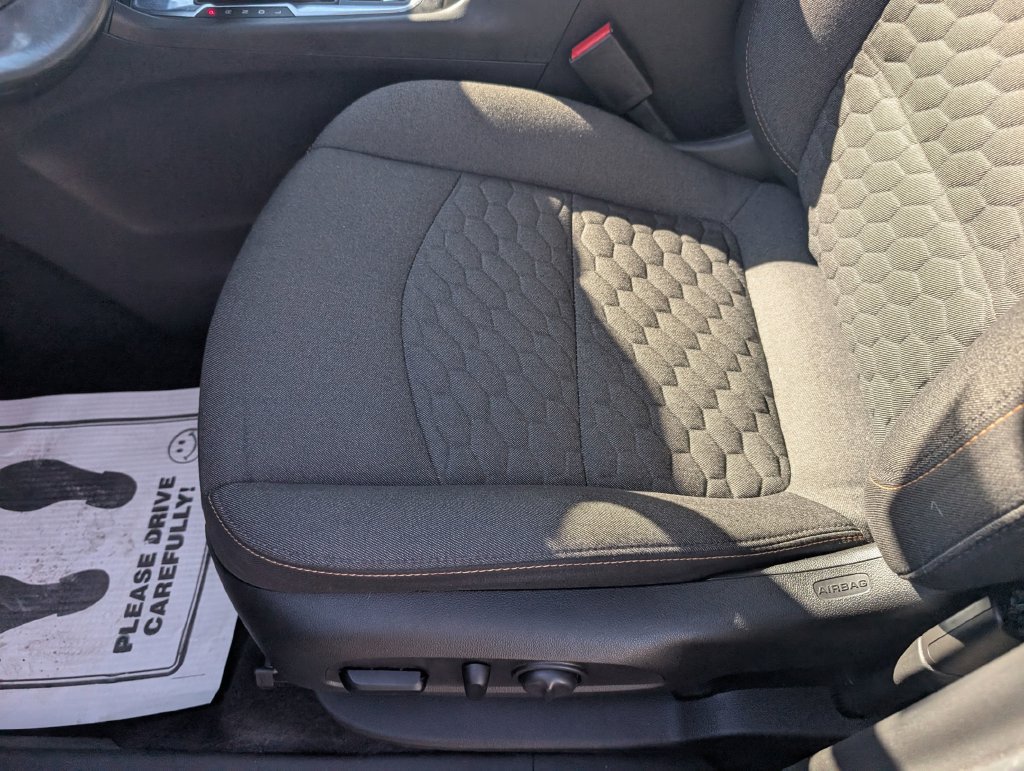 Used 2021 Chevrolet Equinox LT FWD image 18