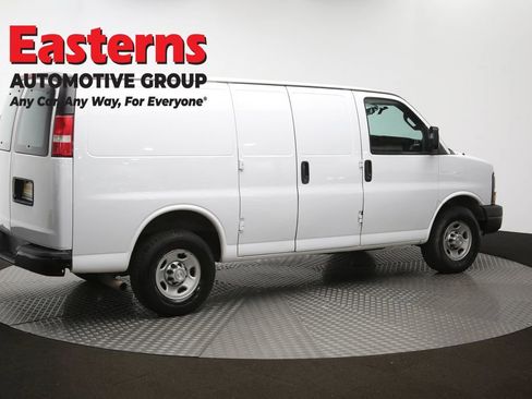 Used 2017 Chevrolet Express 2500 image 42