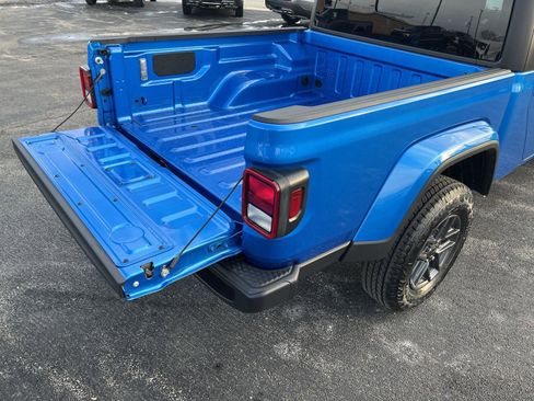 New 2026 Jeep Gladiator Sport image 43