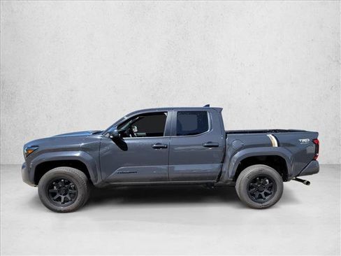 Used 2025 Toyota Tacoma TRD Sport AWD/4WD image 8