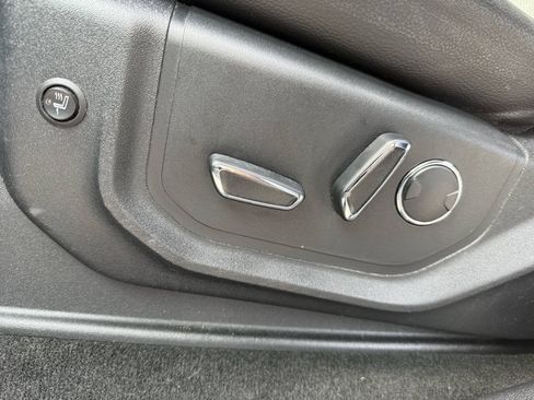 Used 2017 Ford F250 Lariat w/ Chrome Package AWD/4WD image 16