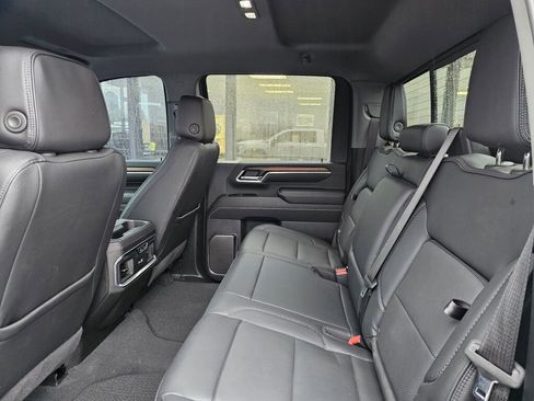 Used 2025 GMC Sierra 3500 Denali image 13