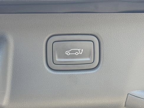 Used 2024 Hyundai Kona Limited FWD image 7