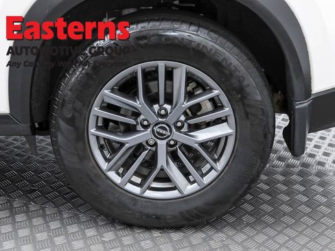 Used 2022 Nissan Rogue S image 33